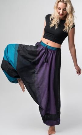 Fialovo-tyrkysové harémky Michaela Gautam Āyata