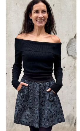 Černá sukně s šedými květy Michaela Gautam Sarada