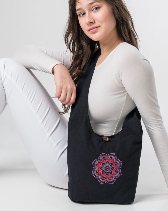 Černo-fialová kabelka Michaela Gautam Lotus s výšivkou